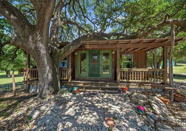 4th image of 924 Wagon Creek, Bandera, TX 78003 | MLS# 1894718