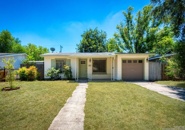 Photo 2 of Sale Pending at 342 Burwood, San Antonio, TX 78213 | MLS# 1894748 | Listing updated on 2026-01-11