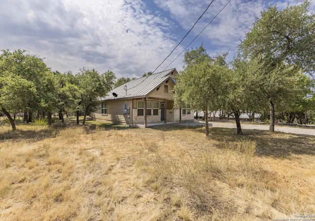 Photo 1 of Sale Pending at 800 Eastview, Canyon Lake, TX 78133 | MLS# 1894759 | Listing updated on 2025-10-16