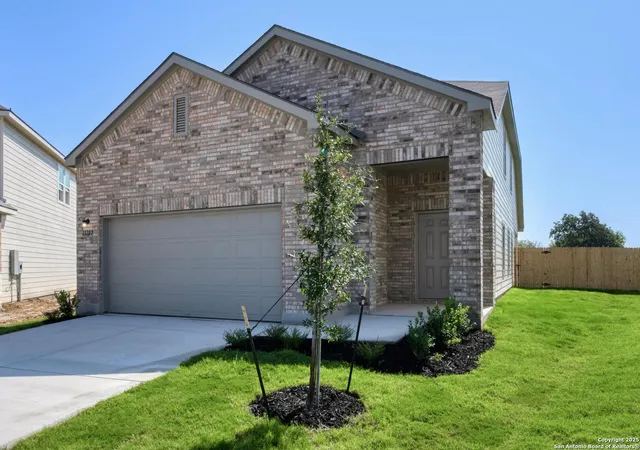 Photo 3 of Sale Pending at 13702 Birch Xing, San Antonio, TX 78210 | MLS# 1894795 | Listing updated on 2025-09-19