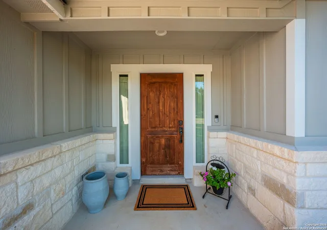 Photo 3 of Single family home for sale at 221 Deerwood Circle, Bandera, TX 78003 | MLS# 1894853 | Listing updated on 2026-03-03