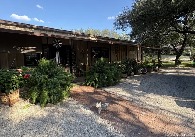2nd image of 2044 Cr 344, Hondo, TX 78861 | MLS# 1894872