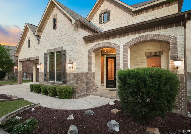 Photo 2 of Sale Pending at 17003 Chianti Rdg, San Antonio, TX 78255 | MLS# 1894934 | Listing updated on 2025-09-08