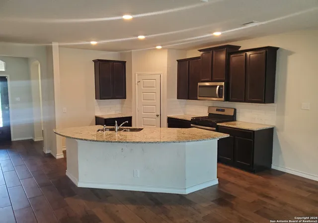 Photo 3 of Single family home for sale at 567 Lilac, Cibolo, TX 78108 | MLS# 1894966 | Listing updated on 2026-05-19