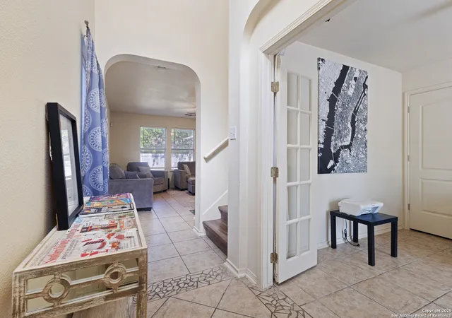 Photo 4 of Sale Pending at 7119 Still Hollow Dr, San Antonio, TX 78244 | MLS# 1894978 | Listing updated on 2025-09-17
