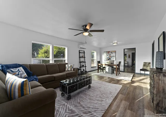 Photo 2 of Sale Pending at 2602 S Olive St, San Antonio, TX 78210 | MLS# 1894998 | Listing updated on 2025-11-02