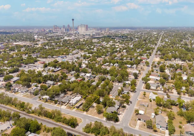 Photo 4 of Land for sale at 415 Westfall, San Antonio, TX 78210 | MLS# 1895009 | Listing updated on 2026-09-09