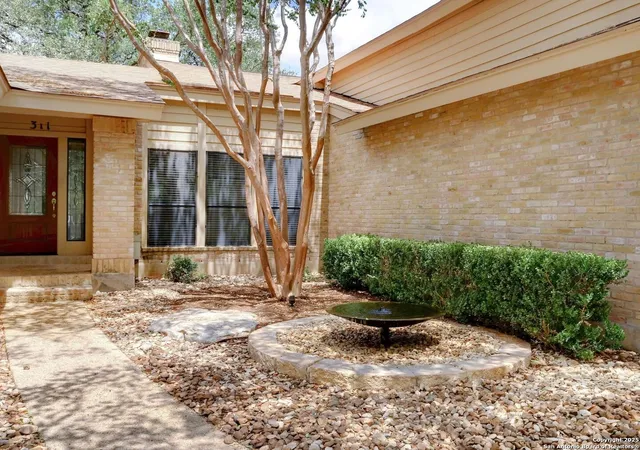 Photo 3 of Sale Pending at 311 Bluffcrest, San Antonio, TX 78216 | MLS# 1895031 | Listing updated on 2025-10-03