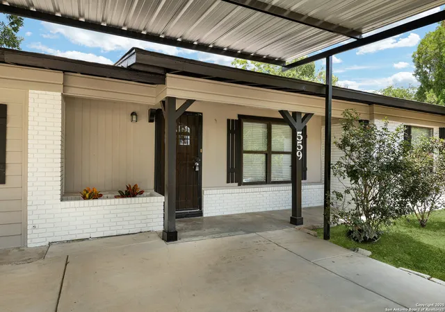 Photo 2 of Sale Pending at 559 Artemis, San Antonio, TX 78218 | MLS# 1895057 | Listing updated on 2025-12-01
