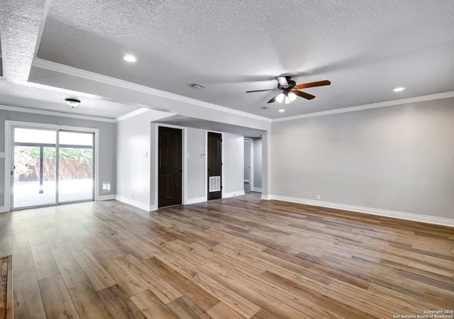 Photo 4 of Sale Pending at 559 Artemis, San Antonio, TX 78218 | MLS# 1895057 | Listing updated on 2025-12-01