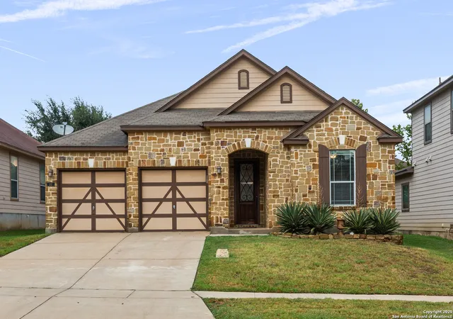 Photo 2 of Sale Pending at 132 Cold River, Boerne, TX 78006 | MLS# 1895064 | Listing updated on 2025-09-27