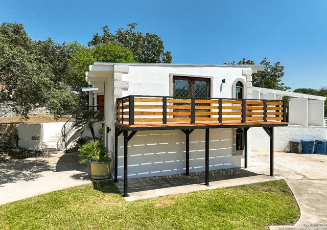 Photo 3 of Single family home for sale at 219 Highview, San Antonio, TX 78228 | MLS# 1895097 | Listing updated on 2025-12-05