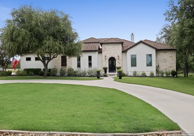 Photo 1 of Sale Pending at 1316 Vintage Way, New Braunfels, TX 78132 | MLS# 1895106 | Listing updated on 2025-12-24