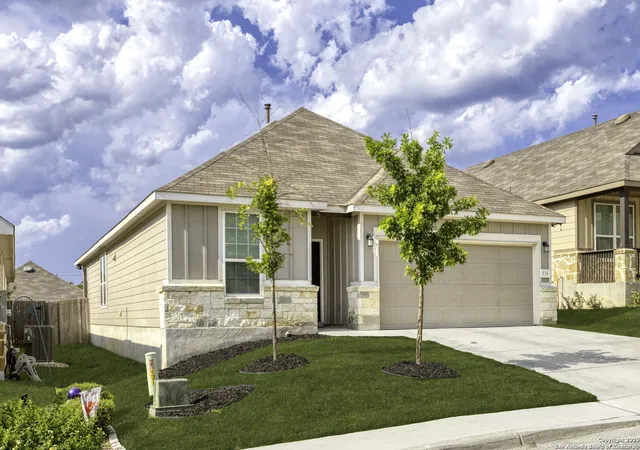 Photo 1 of Sale Pending at 535 Brittnie Brk, San Antonio, TX 78260 | MLS# 1895140 | Listing updated on 2025-09-29