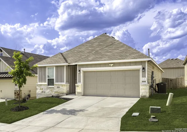 Photo 2 of Sale Pending at 535 Brittnie Brk, San Antonio, TX 78260 | MLS# 1895140 | Listing updated on 2025-09-29