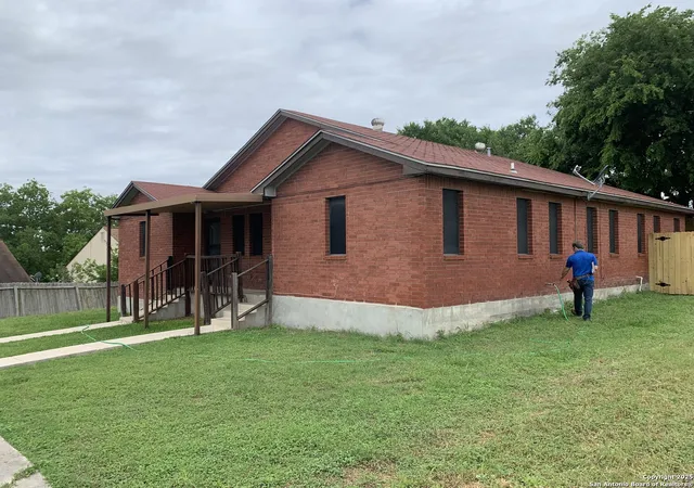 Photo 2 of Sale Pending at 509 Meadow Frg, Converse, TX 78109 | MLS# 1895212 | Listing updated on 2025-11-13
