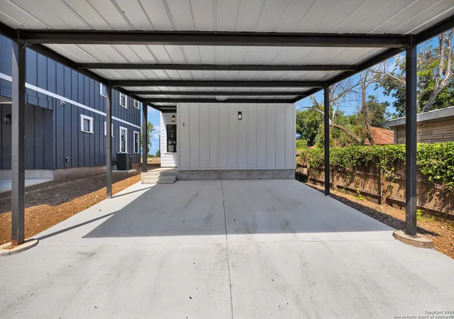 Photo 3 of Single family home for sale at 814 N Olive #1, San Antonio, TX 78202 | MLS# 1895220 | Listing updated on 2025-12-19