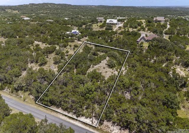 4th image of 320 Mustang Ln, Spring Branch, TX 78070 | MLS# 1895227