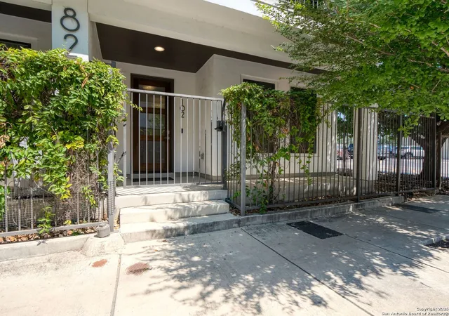 Photo 2 of Condo for sale at 825 N Saint Mary's Street #102, San Antonio, TX 78205 | MLS# 1895240 | Listing updated on 2025-10-24