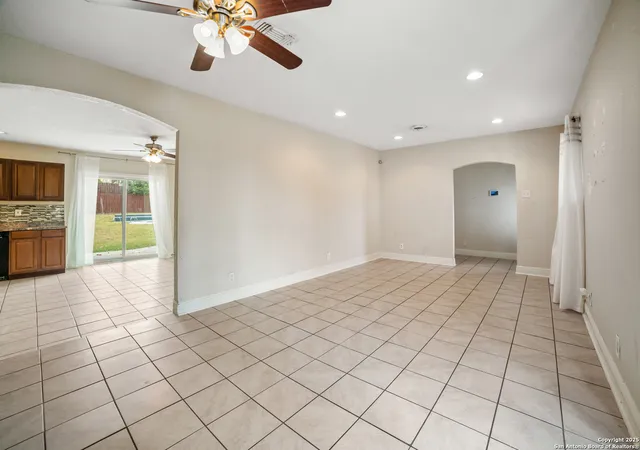 Photo 4 of Single family home for sale at 279 Chesswood, San Antonio, TX 78228 | MLS# 1895275 | Listing updated on 2025-10-10