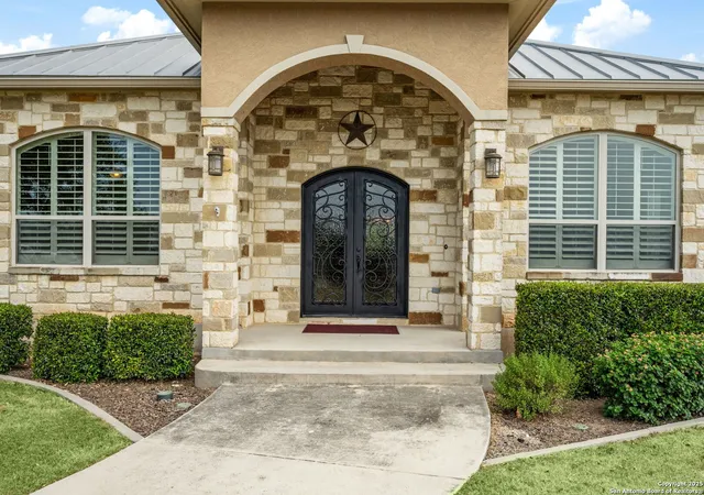 Photo 3 of Sale Pending at 5816 Keller Ridge, New Braunfels, TX 78132 | MLS# 1895292 | Listing updated on 2025-12-26