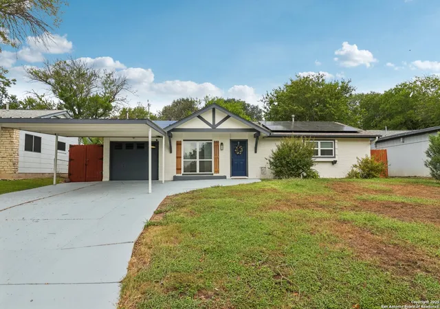 Photo 2 of Sale Pending at 4023 Goshen Pass, San Antonio, TX 78230 | MLS# 1895301 | Listing updated on 2026-04-26