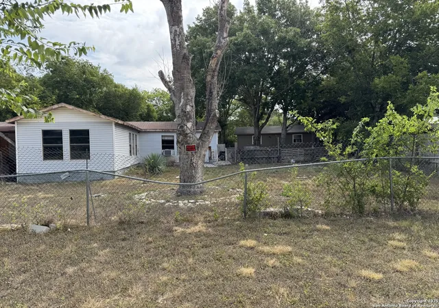 Photo 2 of Single family home for sale at 818 Schumacher, New Braunfels, TX 78130 | MLS# 1895355 | Listing updated on 2026-02-21