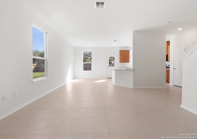 Photo 3 of Sale Pending at 4514 Otra Dr, San Antonio, TX 78222 | MLS# 1895360 | Listing updated on 2025-11-28