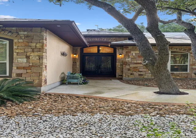 Photo 4 of Sale Pending at 199 Shepherds Crook, Helotes, TX 78023 | MLS# 1895414 | Listing updated on 2025-11-03