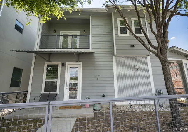 2nd image of 1117 S Presa St #1, San Antonio, TX 78210 | MLS# 1895470