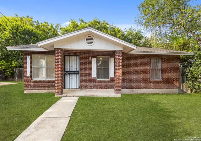 Photo 2 of Sale Pending at 315 Jean St, San Antonio, TX 78207 | MLS# 1895487 | Listing updated on 2025-12-10