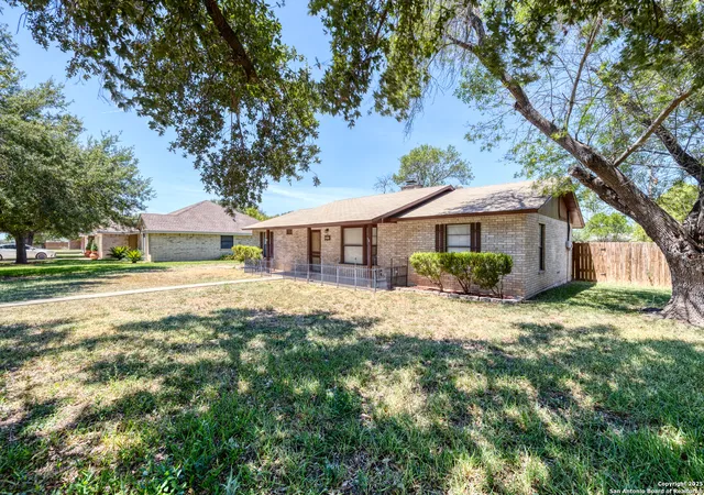 Photo 2 of Sale Pending at 112 N Bluebonnet, Uvalde, TX 78801 | MLS# 1895499 | Listing updated on 2025-12-05