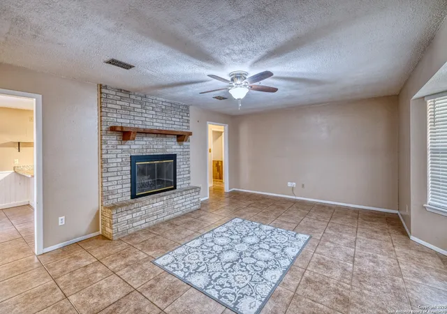 Photo 3 of Sale Pending at 112 N Bluebonnet, Uvalde, TX 78801 | MLS# 1895499 | Listing updated on 2025-12-05