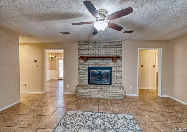 Photo 4 of Sale Pending at 112 N Bluebonnet, Uvalde, TX 78801 | MLS# 1895499 | Listing updated on 2025-12-05