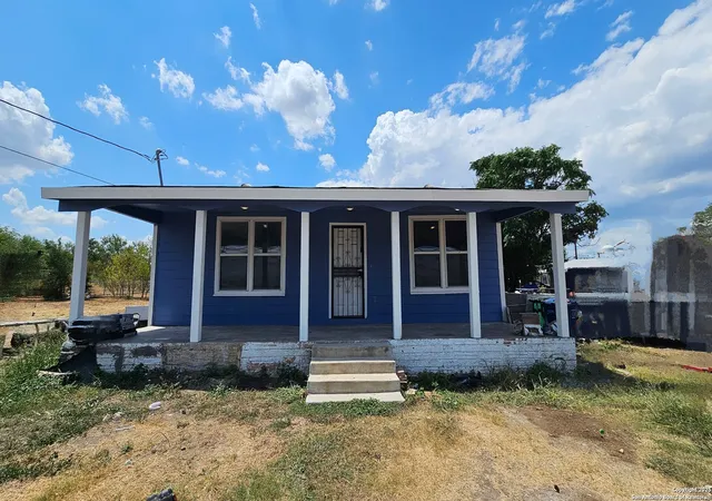 Photo 1 of Single family home for sale at 3513 Commercial Ave, San Antonio, TX 78221 | MLS# 1895567 | Listing updated on 2026-08-07