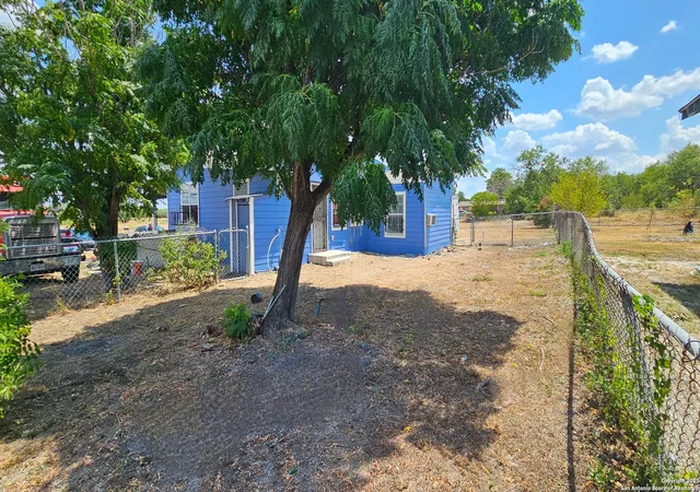 Photo 3 of Single family home for sale at 3513 Commercial Ave, San Antonio, TX 78221 | MLS# 1895567 | Listing updated on 2026-08-07