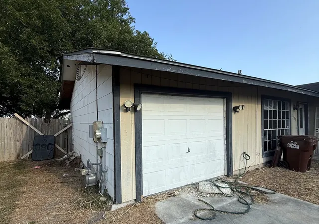 Photo 3 of Sale Pending at 8200 Glen Lark, San Antonio, TX 78239 | MLS# 1895600 | Listing updated on 2025-10-11