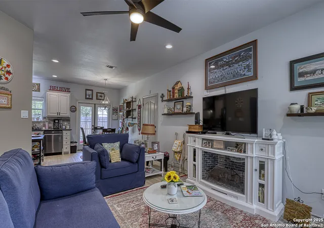 Photo 3 of Single family home for sale at 1408 S 2Nd, Floresville, TX 78114 | MLS# 1895617 | Listing updated on 2025-09-06