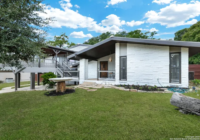 Photo 1 of Sale Pending at 2735 N Marlborough Dr, San Antonio, TX 78230 | MLS# 1895642 | Listing updated on 2025-10-18