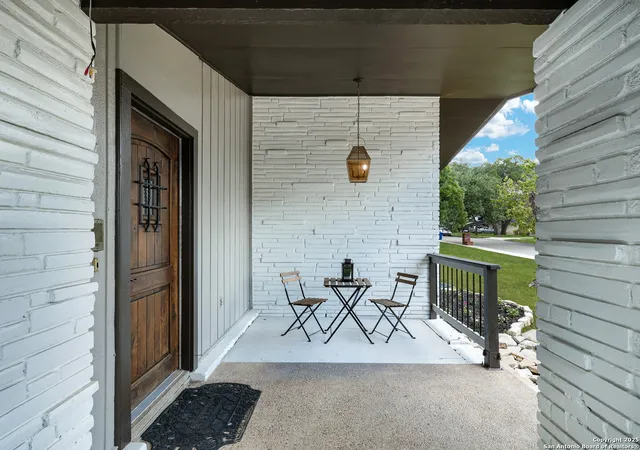 Photo 2 of Sale Pending at 2735 N Marlborough Dr, San Antonio, TX 78230 | MLS# 1895642 | Listing updated on 2025-10-18