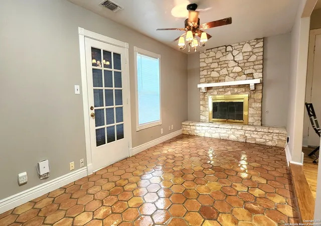 Photo 3 of Single family home for sale at 618 Storeywood, San Antonio, TX 78213 | MLS# 1895715 | Listing updated on 2025-09-26