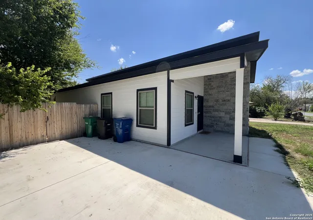Photo 1 of Single family home for sale at 510 Carol Crest, San Antonio, TX 78220 | MLS# 1895717 | Listing updated on 2025-10-09