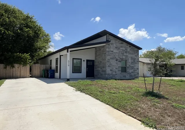 Photo 2 of Single family home for sale at 510 Carol Crest, San Antonio, TX 78220 | MLS# 1895717 | Listing updated on 2025-10-09