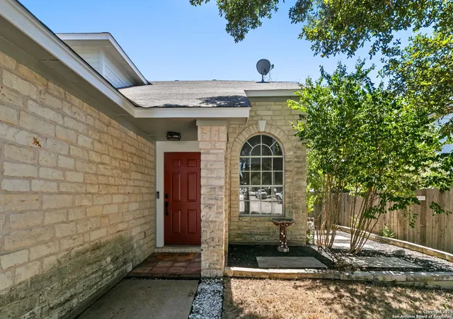 Photo 3 of Single family home for sale at 15541 Imperial Jade, Austin, TX 78728 | MLS# 1895744 | Listing updated on 2025-10-21
