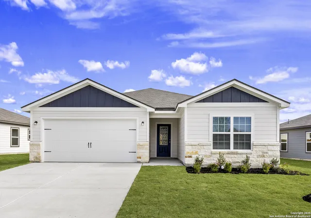 Photo 1 of Single family home for sale at 16021 Stratford Cove, Lytle, TX 78052 | MLS# 1895796 | Listing updated on 2025-12-16