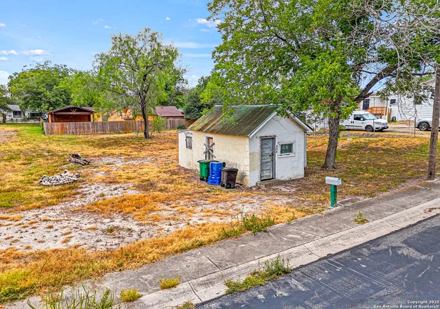 Photo 1 of Land for sale at 252 Bustillo, San Antonio, TX 78214 | MLS# 1895854 | Listing updated on 2025-10-12