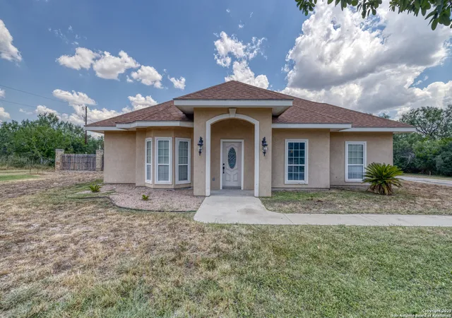Photo 2 of Single family home for sale at 328 Fair Oaks, Uvalde, TX 78801 | MLS# 1895874 | Listing updated on 2026-03-03