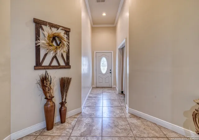 Photo 3 of Single family home for sale at 328 Fair Oaks, Uvalde, TX 78801 | MLS# 1895874 | Listing updated on 2026-03-03