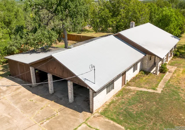 Photo 3 of Single family home for sale at 202 Canyon Wren Dr, Buda, TX 78610 | MLS# 1895879 | Listing updated on 2026-02-16