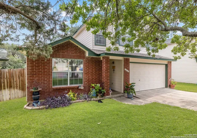 Photo 3 of Single family home for sale at 5918 Rolling Trail, San Antonio, TX 78250 | MLS# 1895901 | Listing updated on 2025-09-18